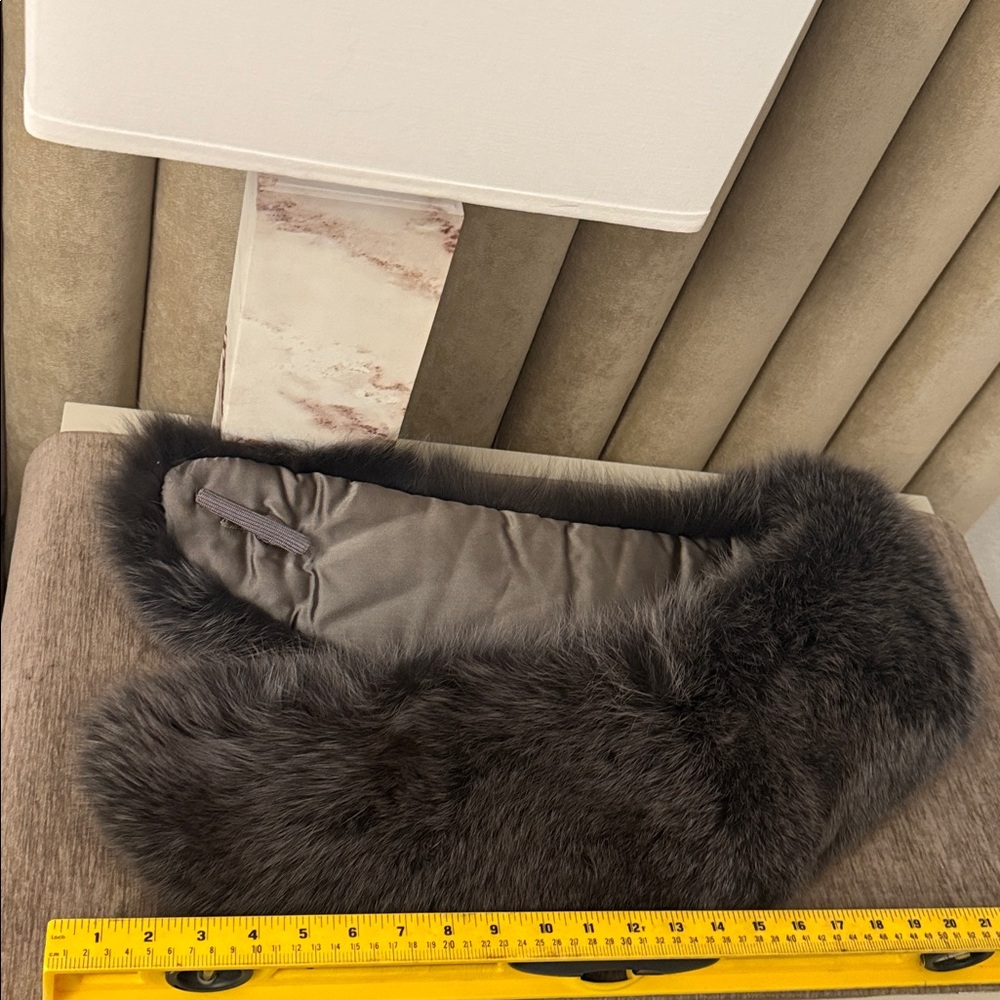 SAGA FOX FUR SCARF WRAP COLLAR - Picture 11 of 14